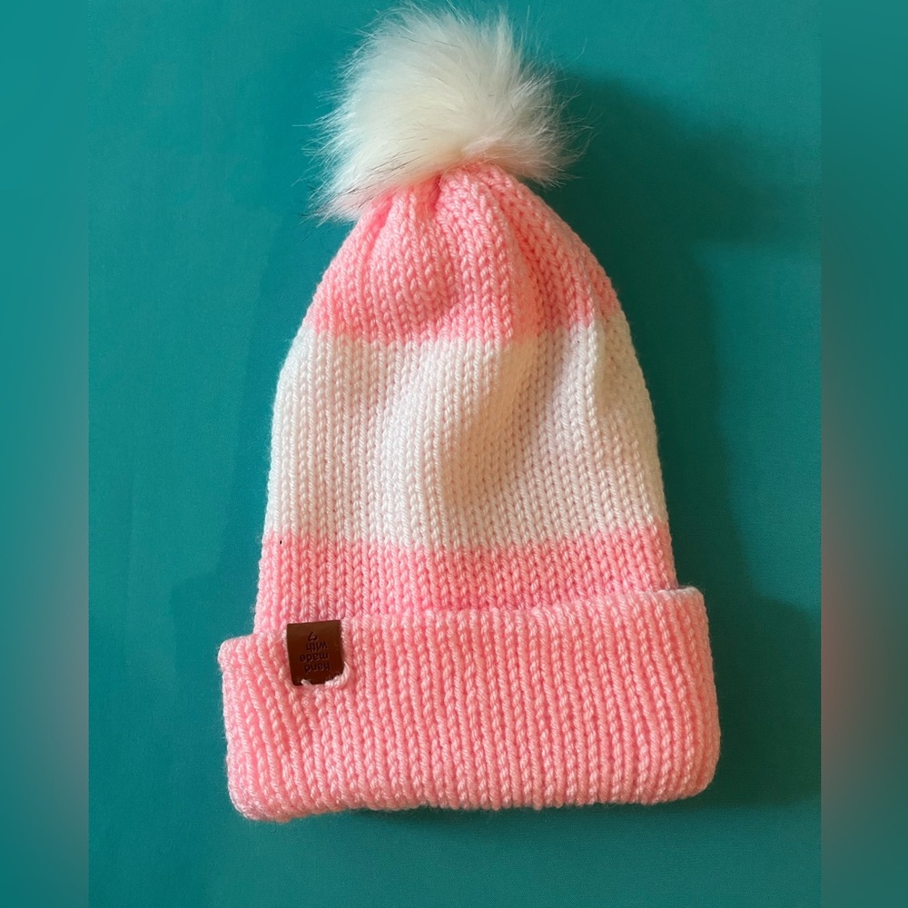 Handmade white & pink knit hat ✨